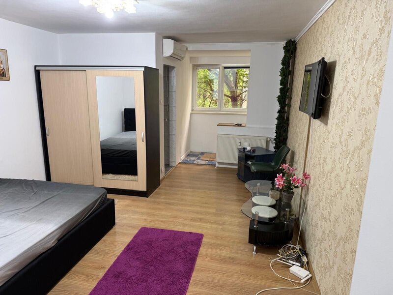 Diham, Bd. Basarabia, parcul Titan la 5 min., metroul la 7 min.